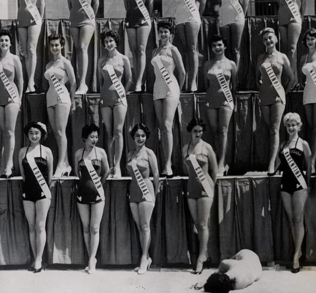 miss new zealand faints 1954 - Tenn Cky Pennsylvania Ssei Texas N Belgium Greece Costa Rica